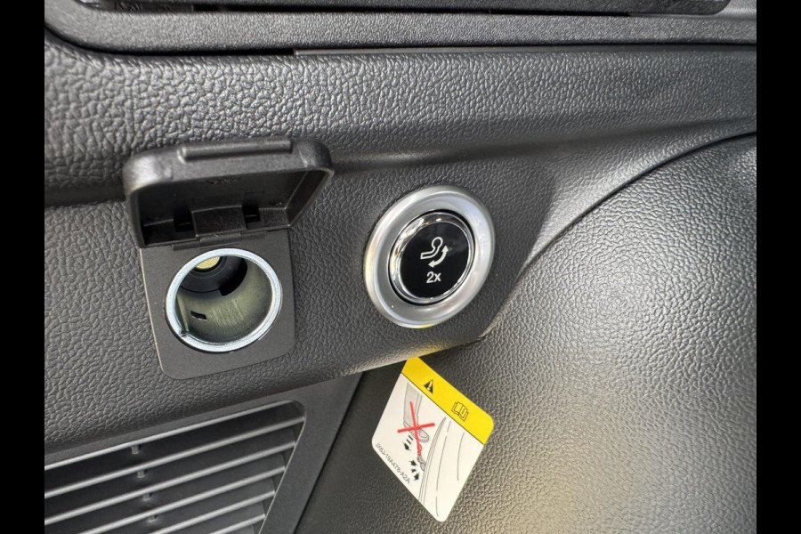 Ford Kuga 2.5 PHEV ST-Line X | 243pk | Driver Assistance Pack | Black Package | Winterpack | Adaptieve Matrix LED koplampen met Coast to Coast | Wegklapbare Trekhaak | AGR Stoelen