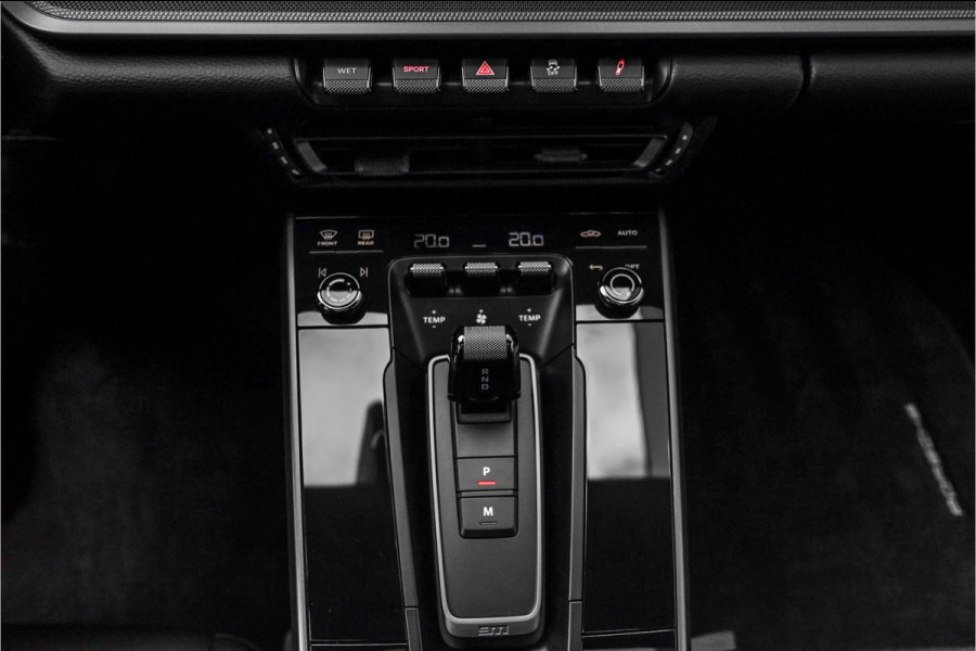 Porsche 911 3.0 Carrera S Pano Bose Sportuitlaat Aventurin Gruen