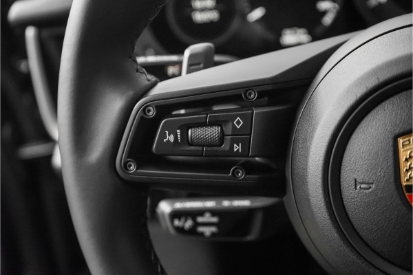 Porsche 911 3.0 Carrera S Pano Bose Sportuitlaat Aventurin Gruen