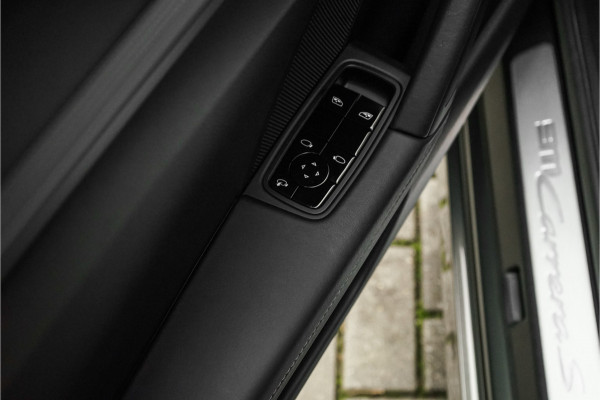 Porsche 911 3.0 Carrera S Pano Bose Sportuitlaat Aventurin Gruen