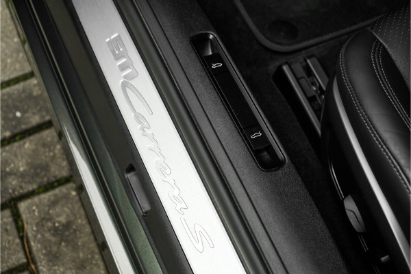 Porsche 911 3.0 Carrera S Pano Bose Sportuitlaat Aventurin Gruen