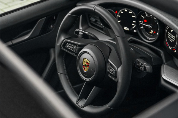 Porsche 911 3.0 Carrera S Pano Bose Sportuitlaat Aventurin Gruen