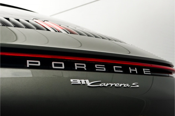Porsche 911 3.0 Carrera S Pano Bose Sportuitlaat Aventurin Gruen