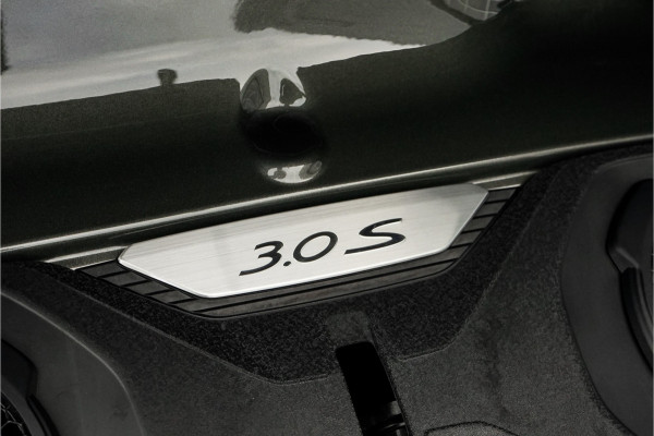Porsche 911 3.0 Carrera S Pano Bose Sportuitlaat Aventurin Gruen