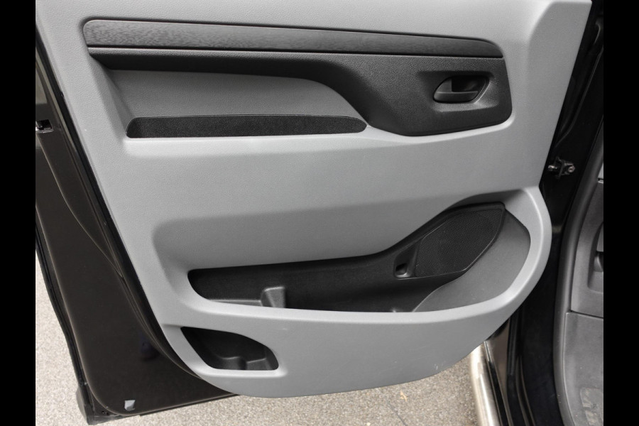 Opel Vivaro 2.0 CDTI L3H1 Edition Automaat Airco ECC Navigatie Cruise Control PDC+Camera Trekhaak