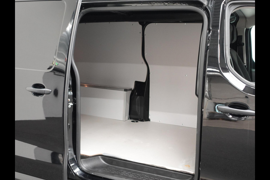 Opel Vivaro 2.0 CDTI L3H1 Edition Automaat Airco ECC Navigatie Cruise Control PDC+Camera Trekhaak