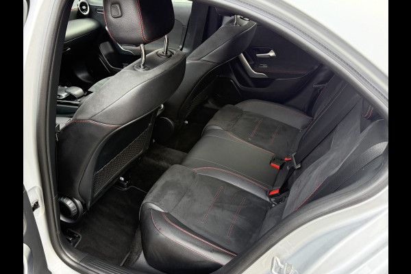 Mercedes-Benz A-Klasse 200 Launch Edition Premium | AMG Line | Panoramadak | LED Performance Mercedes-Benz A-Klasse 200 Launch Edition Premium | AMG Line | Panoramadak | LED Performance