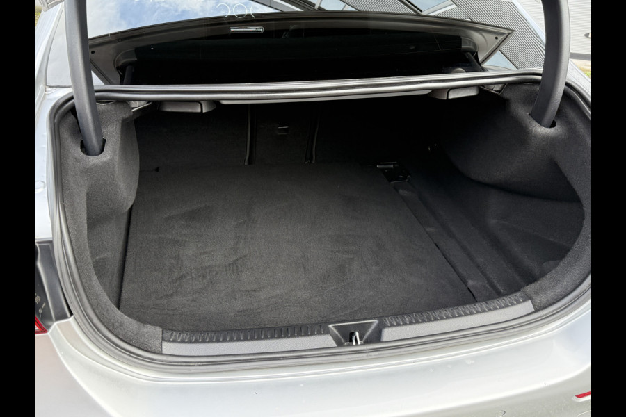 Mercedes-Benz A-Klasse 200 Launch Edition Premium | AMG Line | Panoramadak | LED Performance Mercedes-Benz A-Klasse 200 Launch Edition Premium | AMG Line | Panoramadak | LED Performance