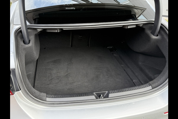 Mercedes-Benz A-Klasse 200 Launch Edition Premium | AMG Line | Panoramadak | LED Performance Mercedes-Benz A-Klasse 200 Launch Edition Premium | AMG Line | Panoramadak | LED Performance