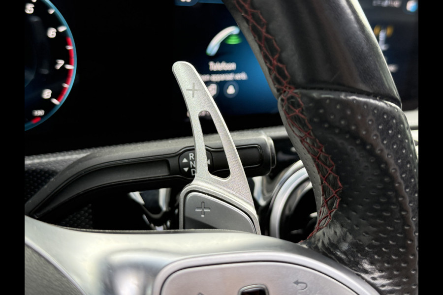 Mercedes-Benz A-Klasse 200 Launch Edition Premium | AMG Line | Panoramadak | LED Performance Mercedes-Benz A-Klasse 200 Launch Edition Premium | AMG Line | Panoramadak | LED Performance