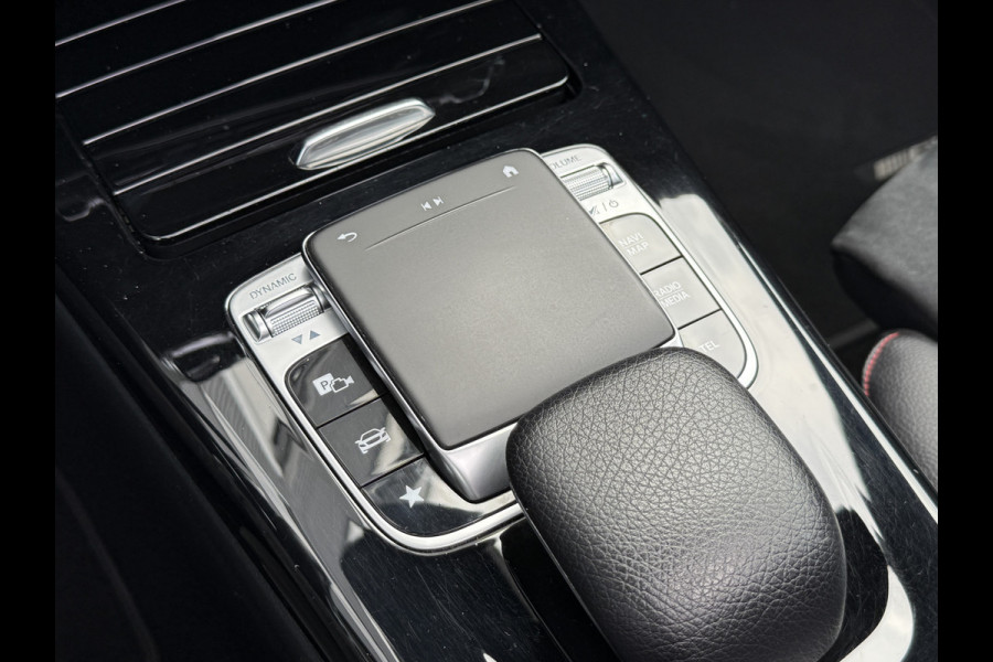 Mercedes-Benz A-Klasse 200 Launch Edition Premium | AMG Line | Panoramadak | LED Performance Mercedes-Benz A-Klasse 200 Launch Edition Premium | AMG Line | Panoramadak | LED Performance