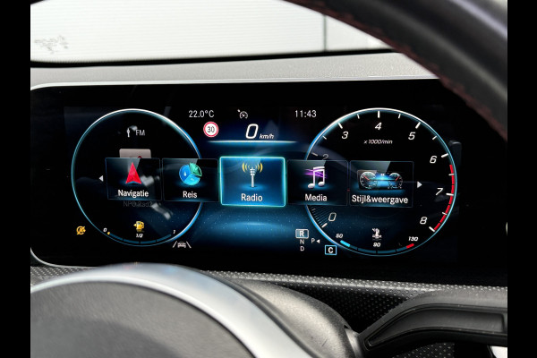 Mercedes-Benz A-Klasse 200 Launch Edition Premium | AMG Line | Panoramadak | LED Performance Mercedes-Benz A-Klasse 200 Launch Edition Premium | AMG Line | Panoramadak | LED Performance