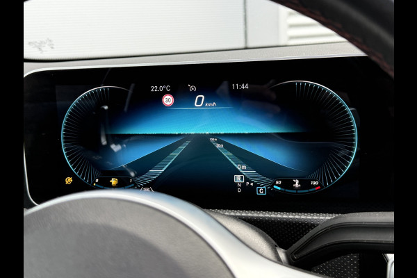 Mercedes-Benz A-Klasse 200 Launch Edition Premium | AMG Line | Panoramadak | LED Performance Mercedes-Benz A-Klasse 200 Launch Edition Premium | AMG Line | Panoramadak | LED Performance