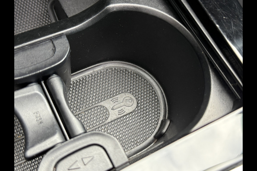 Mercedes-Benz A-Klasse 200 Launch Edition Premium | AMG Line | Panoramadak | LED Performance Mercedes-Benz A-Klasse 200 Launch Edition Premium | AMG Line | Panoramadak | LED Performance