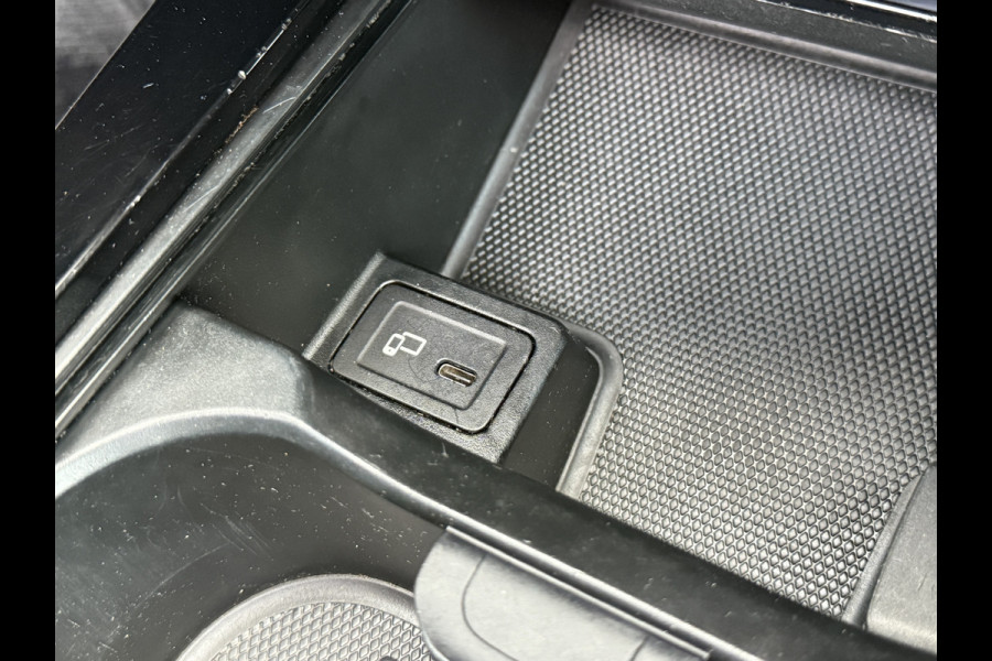 Mercedes-Benz A-Klasse 200 Launch Edition Premium | AMG Line | Panoramadak | LED Performance Mercedes-Benz A-Klasse 200 Launch Edition Premium | AMG Line | Panoramadak | LED Performance