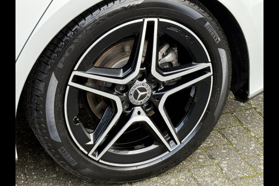 Mercedes-Benz A-Klasse 200 Launch Edition Premium | AMG Line | Panoramadak | LED Performance Mercedes-Benz A-Klasse 200 Launch Edition Premium | AMG Line | Panoramadak | LED Performance