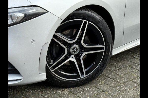 Mercedes-Benz A-Klasse 200 Launch Edition Premium | AMG Line | Panoramadak | LED Performance Mercedes-Benz A-Klasse 200 Launch Edition Premium | AMG Line | Panoramadak | LED Performance
