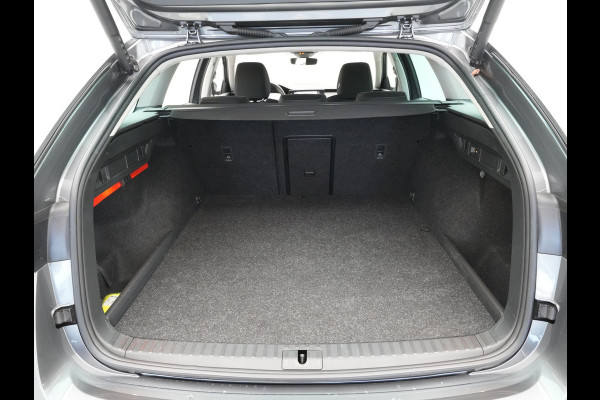 Škoda Octavia Combi 1.4 TSI iV 204pk PHEV Business Edition Navigatie Wegkl.trekhaal Pdc Virtual Cockpit Carplay 321 Škoda Octavia Combi 1.4 TSI iV 204pk PHEV Business Edition Navigatie Wegkl.trekhaal Pdc Virtual Cockpit Carplay 321