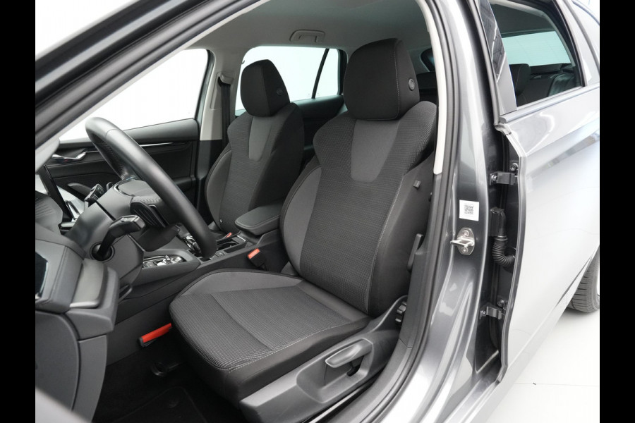 Škoda Octavia Combi 1.4 TSI iV 204pk PHEV Business Edition Navigatie Wegkl.trekhaal Pdc Virtual Cockpit Carplay 321 Škoda Octavia Combi 1.4 TSI iV 204pk PHEV Business Edition Navigatie Wegkl.trekhaal Pdc Virtual Cockpit Carplay 321