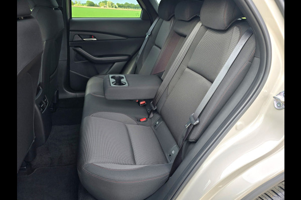 Mazda CX-30 2.5 e-SkyActiv-G M Hybrid Centre-line - 140 Pk - ParkeerCamera - Stoelverwarming - Navi Mazda CX-30 2.5 e-SkyActiv-G M Hybrid Centre-line - 140 Pk - ParkeerCamera - Stoelverwarming - Navi