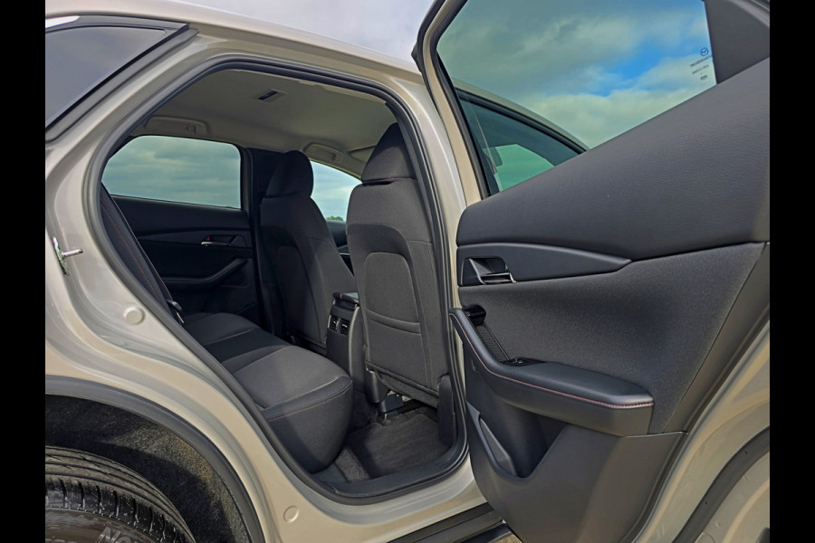 Mazda CX-30 2.5 e-SkyActiv-G M Hybrid Centre-line - 140 Pk - ParkeerCamera - Stoelverwarming - Navi Mazda CX-30 2.5 e-SkyActiv-G M Hybrid Centre-line - 140 Pk - ParkeerCamera - Stoelverwarming - Navi