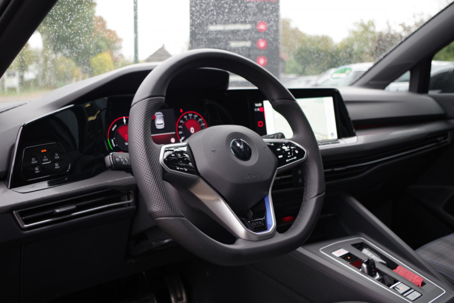 Volkswagen Golf 1.4 eHybrid GTE 245 PK PHEV, Adap. Cruise Control, LED, Camera, Stoelverwarming Volkswagen Golf 1.4 eHybrid GTE 245 PK PHEV, Adap. Cruise Control, LED, Camera, Stoelverwarming