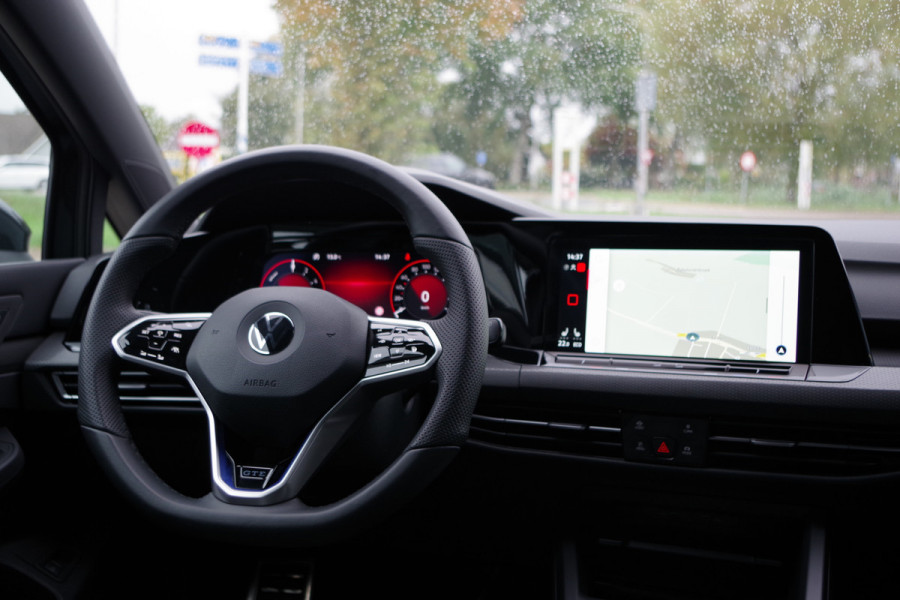 Volkswagen Golf 1.4 eHybrid GTE 245 PK PHEV, Adap. Cruise Control, LED, Camera, Stoelverwarming Volkswagen Golf 1.4 eHybrid GTE 245 PK PHEV, Adap. Cruise Control, LED, Camera, Stoelverwarming