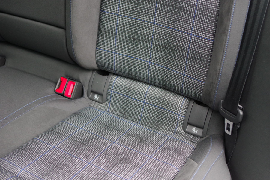 Volkswagen Golf 1.4 eHybrid GTE 245 PK PHEV, Adap. Cruise Control, LED, Camera, Stoelverwarming Volkswagen Golf 1.4 eHybrid GTE 245 PK PHEV, Adap. Cruise Control, LED, Camera, Stoelverwarming