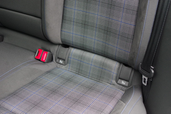 Volkswagen Golf 1.4 eHybrid GTE 245 PK PHEV, Adap. Cruise Control, LED, Camera, Stoelverwarming Volkswagen Golf 1.4 eHybrid GTE 245 PK PHEV, Adap. Cruise Control, LED, Camera, Stoelverwarming