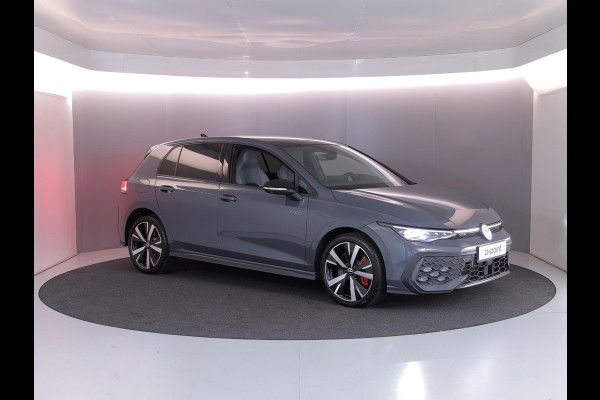 Volkswagen Golf 1.5 eHybrid GTE 272 pk Automaat (DSG) | Sportpakket | Panoramadak | Lederen bekleding | Elektr. trekhaak | Parkeersensoren | Blackstyle | Stoelverwarming |