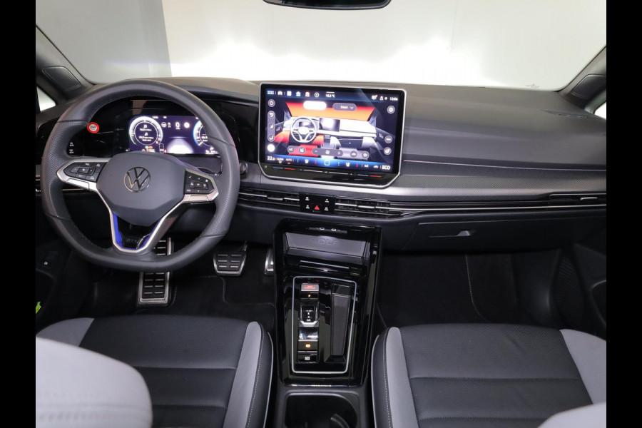 Volkswagen Golf 1.5 eHybrid GTE 272 pk Automaat (DSG) | Sportpakket | Panoramadak | Lederen bekleding | Elektr. trekhaak | Parkeersensoren | Blackstyle | Stoelverwarming |