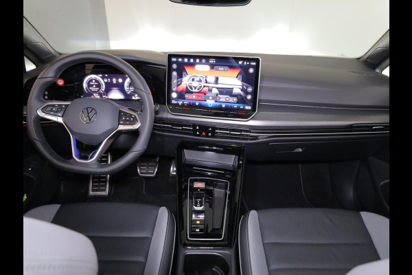 Volkswagen Golf 1.5 eHybrid GTE 272 pk Automaat (DSG) | Sportpakket | Panoramadak | Lederen bekleding | Elektr. trekhaak | Parkeersensoren | Blackstyle | Stoelverwarming |