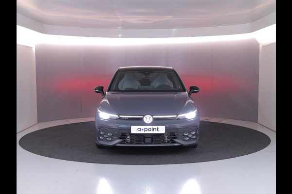 Volkswagen Golf 1.5 eHybrid GTE 272 pk Automaat (DSG) | Sportpakket | Panoramadak | Lederen bekleding | Elektr. trekhaak | Parkeersensoren | Blackstyle | Stoelverwarming |