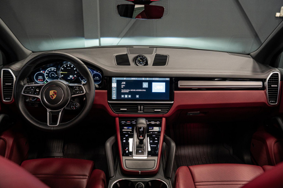 Porsche Cayenne 3.0 E-Hybrid *Sport-Chrono / PASM / Panorama / BOSE / Soft-Close / Surround-view* Porsche Cayenne 3.0 E-Hybrid *Sport-Chrono / PASM / Panorama / BOSE / Soft-Close / Surround-view*