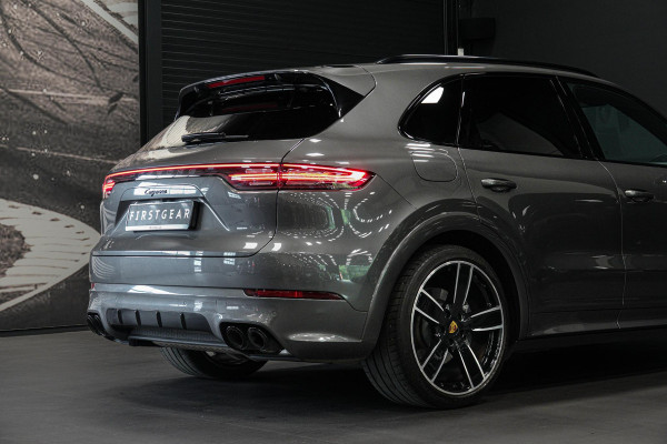 Porsche Cayenne 3.0 E-Hybrid *Sport-Chrono / PASM / Panorama / BOSE / Soft-Close / Surround-view* Porsche Cayenne 3.0 E-Hybrid *Sport-Chrono / PASM / Panorama / BOSE / Soft-Close / Surround-view*