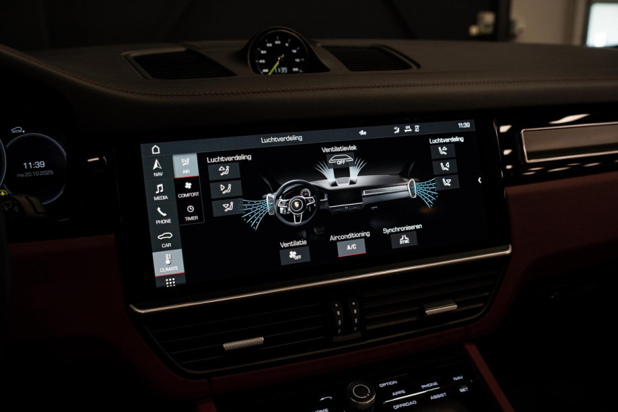 Porsche Cayenne 3.0 E-Hybrid *Sport-Chrono / PASM / Panorama / BOSE / Soft-Close / Surround-view* Porsche Cayenne 3.0 E-Hybrid *Sport-Chrono / PASM / Panorama / BOSE / Soft-Close / Surround-view*