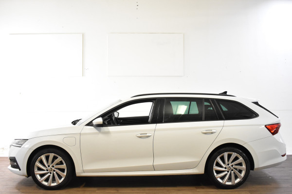 Škoda Octavia Combi TSI iV PHEV 204PK DSG HYBRID BUSINESS NAVI/CARPLAY/PDC Škoda Octavia Combi TSI iV PHEV 204PK DSG HYBRID BUSINESS NAVI/CARPLAY/PDC