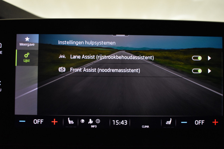 Škoda Octavia Combi TSI iV PHEV 204PK DSG HYBRID BUSINESS NAVI/CARPLAY/PDC Škoda Octavia Combi TSI iV PHEV 204PK DSG HYBRID BUSINESS NAVI/CARPLAY/PDC