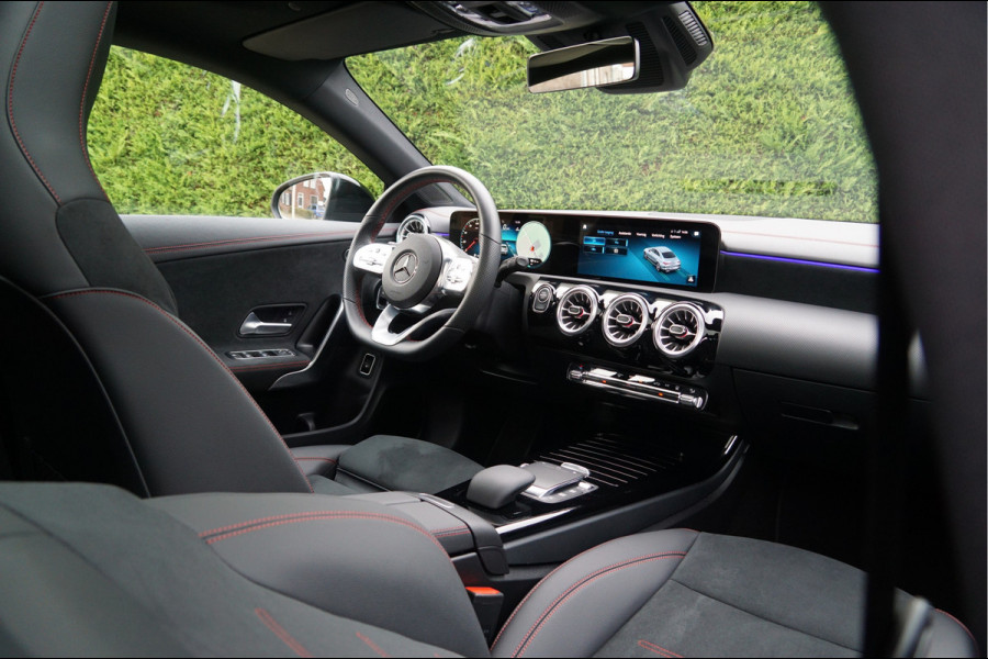 Mercedes-Benz CLA-Klasse CLA 250 e Coupé AMG Line Night | Pano Multibeam Sound Night Mercedes-Benz CLA-Klasse CLA 250 e Coupé AMG Line Night | Pano Multibeam Sound Night