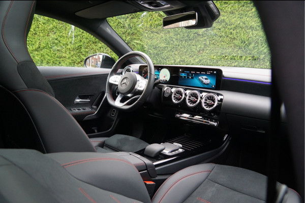 Mercedes-Benz CLA-Klasse CLA 250 e Coupé AMG Line Night | Pano Multibeam Sound Night Mercedes-Benz CLA-Klasse CLA 250 e Coupé AMG Line Night | Pano Multibeam Sound Night