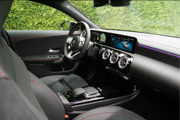 Mercedes-Benz CLA-Klasse CLA 250 e Coupé AMG Line Night | Pano Multibeam Sound Night Mercedes-Benz CLA-Klasse CLA 250 e Coupé AMG Line Night | Pano Multibeam Sound Night