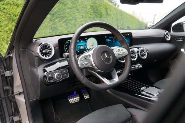 Mercedes-Benz CLA-Klasse CLA 250 e Coupé AMG Line Night | Pano Multibeam Sound Night Mercedes-Benz CLA-Klasse CLA 250 e Coupé AMG Line Night | Pano Multibeam Sound Night