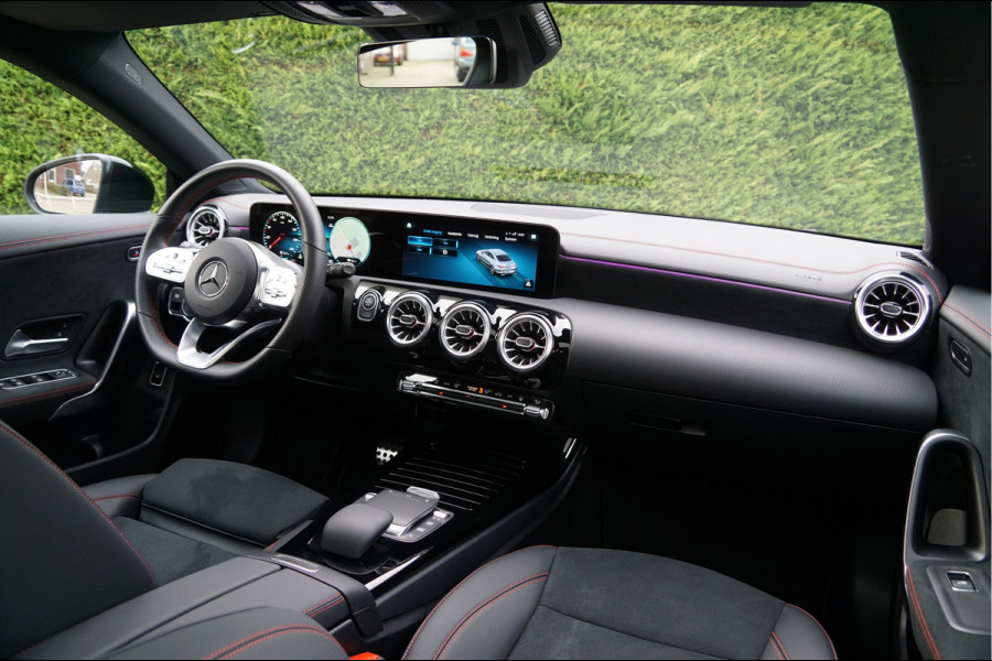 Mercedes-Benz CLA-Klasse CLA 250 e Coupé AMG Line Night | Pano Multibeam Sound Night Mercedes-Benz CLA-Klasse CLA 250 e Coupé AMG Line Night | Pano Multibeam Sound Night