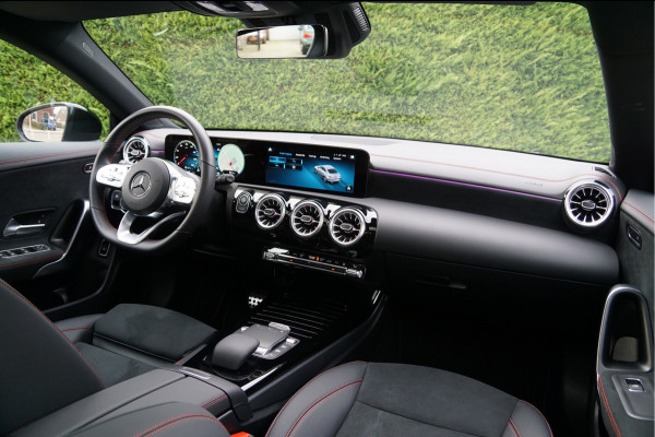Mercedes-Benz CLA-Klasse CLA 250 e Coupé AMG Line Night | Pano Multibeam Sound Night Mercedes-Benz CLA-Klasse CLA 250 e Coupé AMG Line Night | Pano Multibeam Sound Night