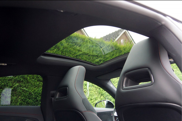 Mercedes-Benz CLA-Klasse CLA 250 e Coupé AMG Line Night | Pano Multibeam Sound Night Mercedes-Benz CLA-Klasse CLA 250 e Coupé AMG Line Night | Pano Multibeam Sound Night