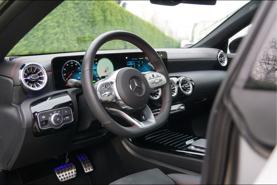 Mercedes-Benz CLA-Klasse CLA 250 e Coupé AMG Line Night | Pano Multibeam Sound Night Mercedes-Benz CLA-Klasse CLA 250 e Coupé AMG Line Night | Pano Multibeam Sound Night