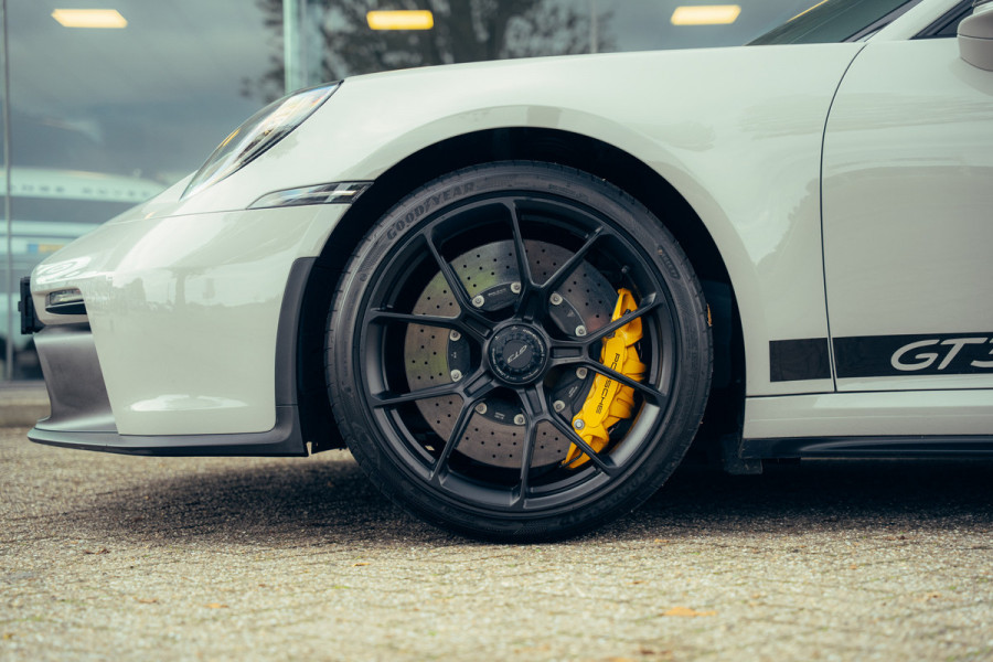 Porsche 911 4.0 GT3 ** Clubsport ** PPF ** PCCB ** Lift ** Carbon Dak ** PTV Plus ** 4-wiel sturing NP 295K ** NL geleverd ** NAP Porsche 911 4.0 GT3 ** Clubsport ** PPF ** PCCB ** Lift ** Carbon Dak ** PTV Plus ** 4-wiel sturing NP 295K ** NL geleverd ** NAP