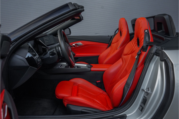 BMW Z4 Roadster sDrive30i High Ex Ed M-Sport HUD ACC H/K NL Auto 19" BMW Z4 Roadster sDrive30i High Ex Ed M-Sport HUD ACC H/K NL Auto 19"