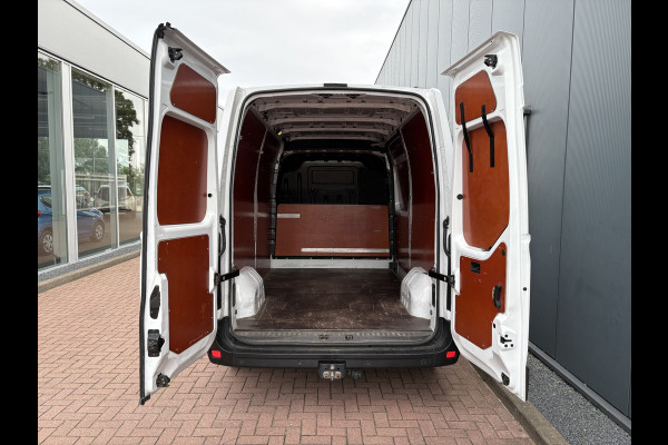Renault Master T35 2.3 dCi 145pk Euro6 L2H2 Energy CAMERA/DAB/NAVI/CRUISE/PDC/TREKHAAK2.500KG Renault Master T35 2.3 dCi 145pk Euro6 L2H2 Energy CAMERA/DAB/NAVI/CRUISE/PDC/TREKHAAK2.500KG