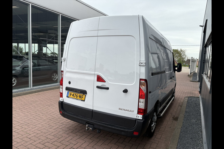 Renault Master T35 2.3 dCi 145pk Euro6 L2H2 Energy CAMERA/DAB/NAVI/CRUISE/PDC/TREKHAAK2.500KG Renault Master T35 2.3 dCi 145pk Euro6 L2H2 Energy CAMERA/DAB/NAVI/CRUISE/PDC/TREKHAAK2.500KG